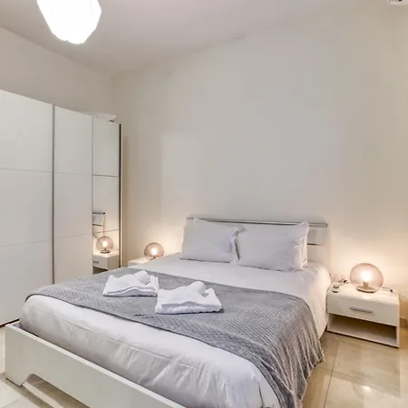 شقة A Lovely 3br Just Off The Promenade W/balcony By 360 Estates