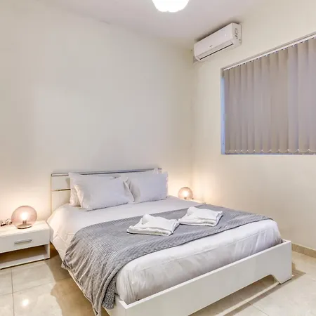 아파트 A Lovely 3br Just Off The Promenade W/balcony By 360 Estates *