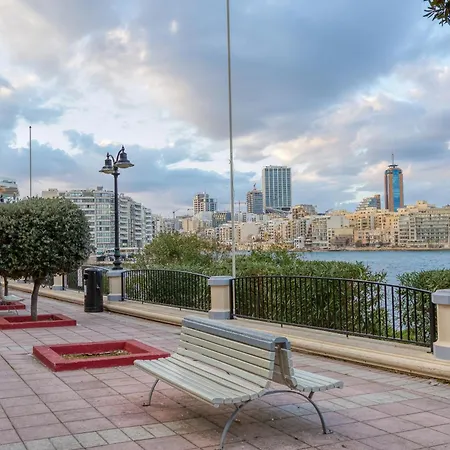 Daire A Lovely 3br Just Off The Promenade W/balcony By 360 Estates Sliema