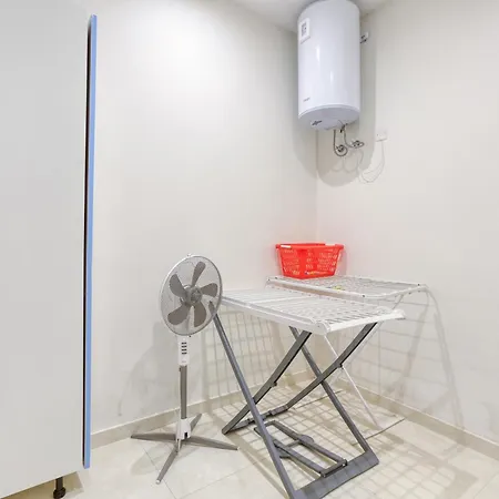 A Lovely 3br Just Off The Promenade W/balcony By 360 Estates * سليمة